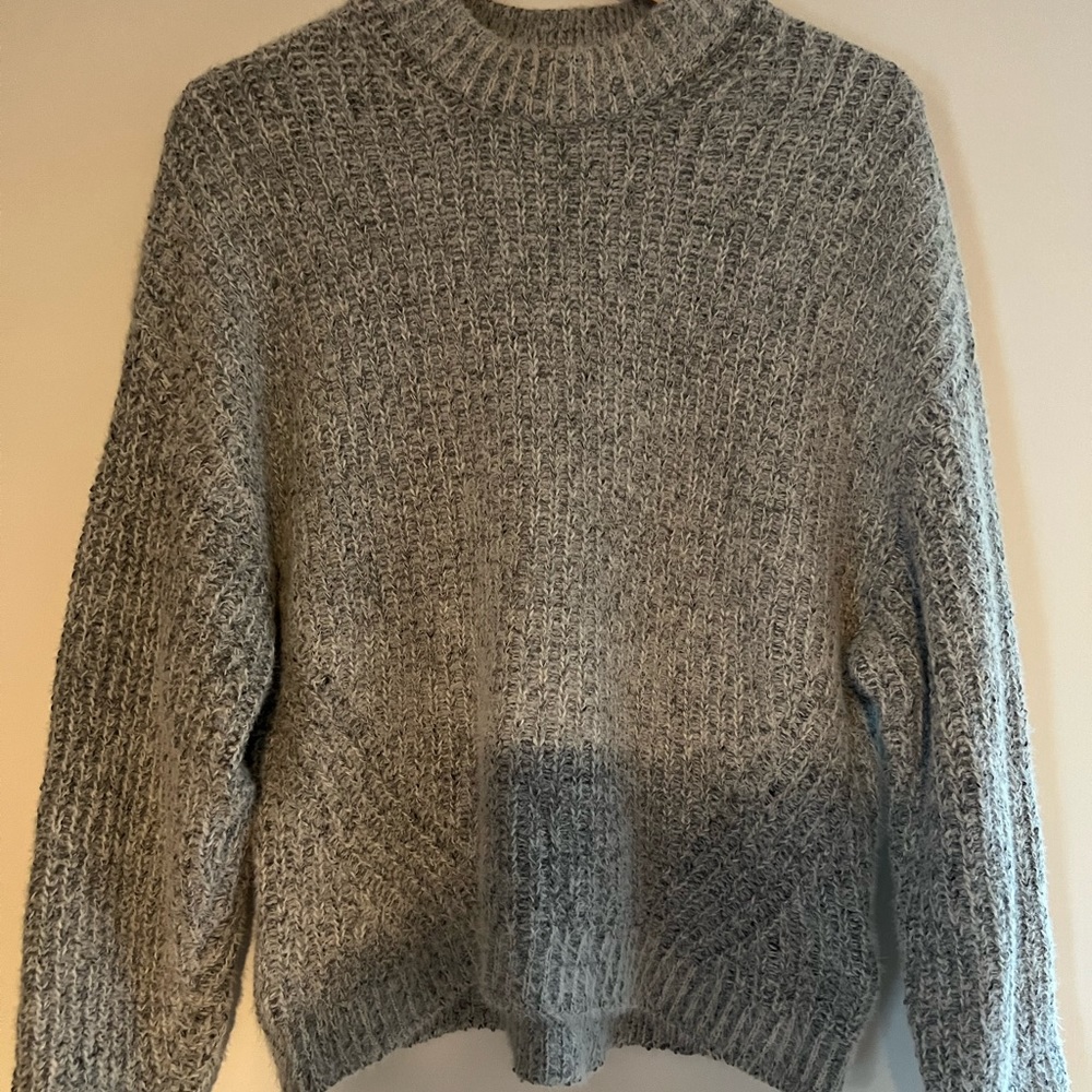 Abercrombie & Fitch | eyelash sweater
